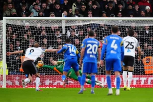 FA kup - Derbi poveo u derbiju Brajana Klafa, Lids preokrenuo i prošao dalje